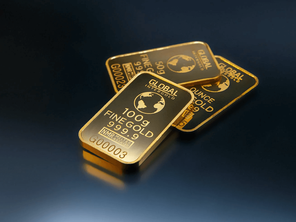 Златото рязко поевтиня, падна под 1980 долара днес