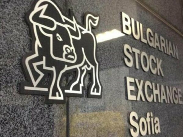 Основният индекс на Българската фондовата борса SOFIX падна с 1,81 на сто до 595,64 пункта.