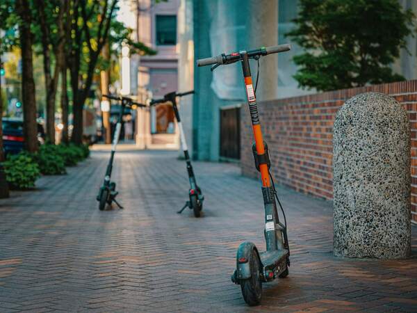 В Париж гласуваха за забрана на електрическите тротинетки в града им чрез референдум