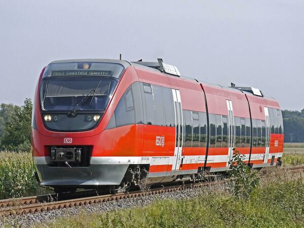 Лятни влакове към морето: БДЖ откри продажбата на билети за летните бързи пътувания
