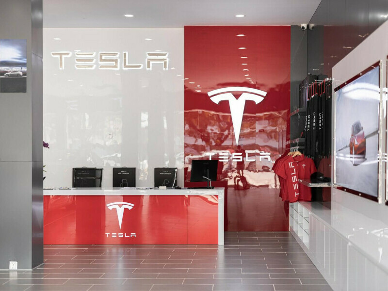 Китайският електрически натиск: Как BYD и конкурентите изпреварват Tesla