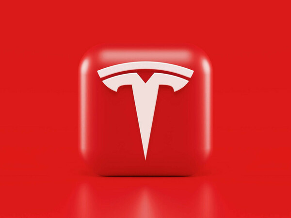 Мъск поиска 25% дял от Tesla, за да развива компанията