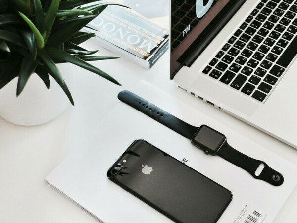 Apple: Спрете да слагате мокър iPhone в ориз