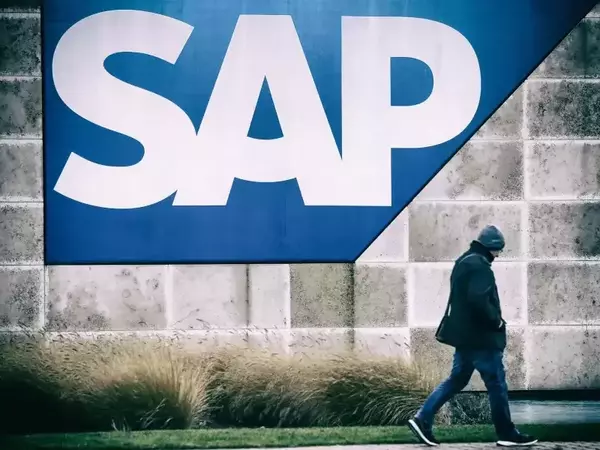 SAP обяви преструктуриране на 8 хил. работни места с AI и акциите му скочиха рекордно